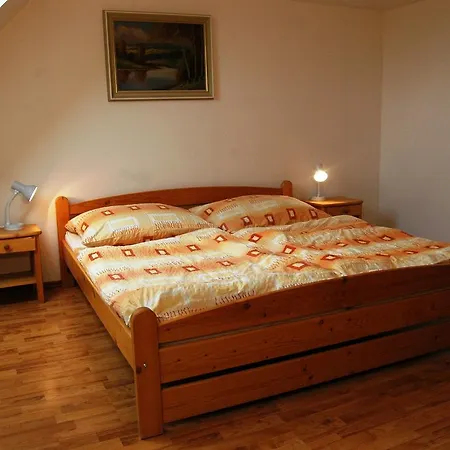 Vakantiehuis Holiday Benc *